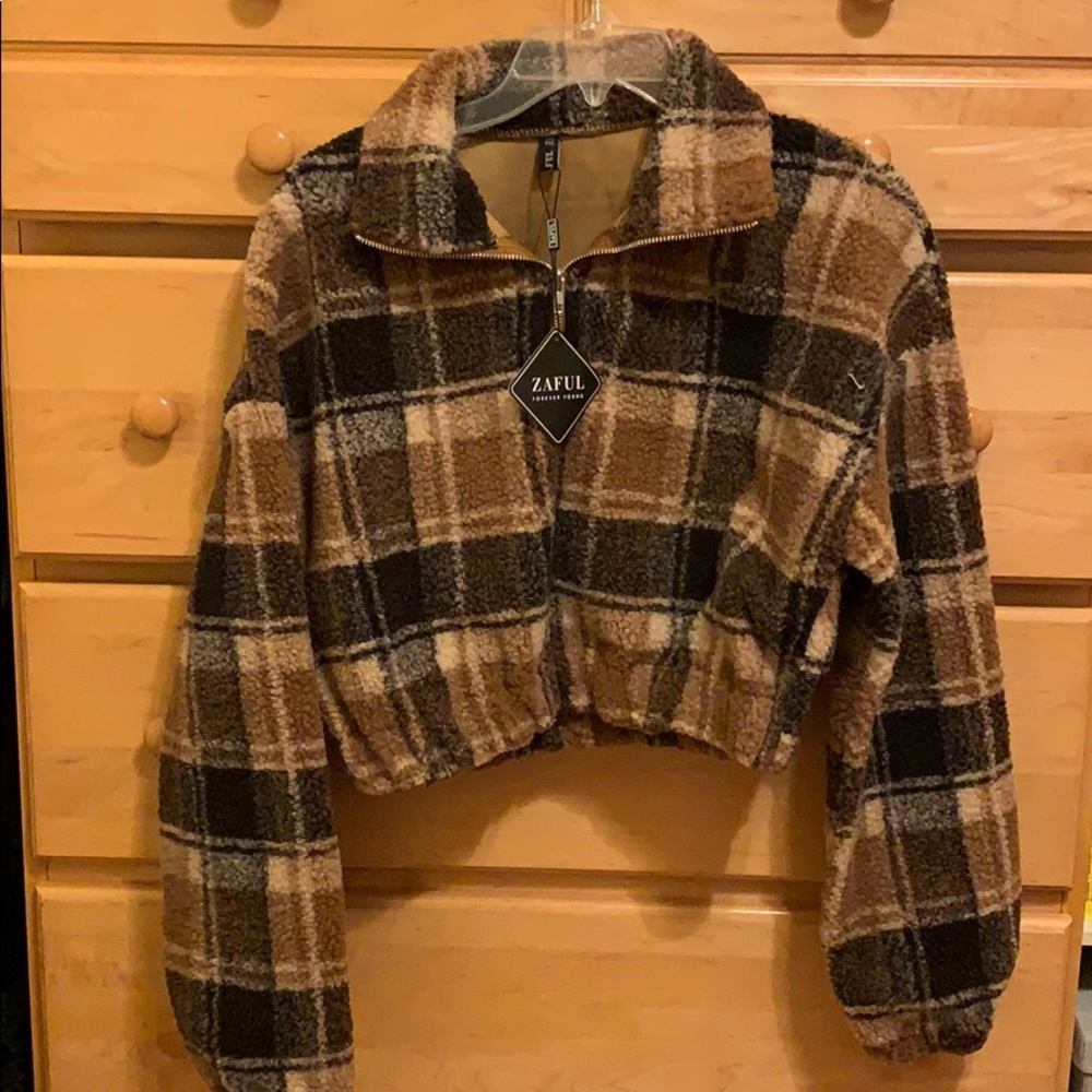 Zaful High Cropped Fuzzy Quarter ZIP